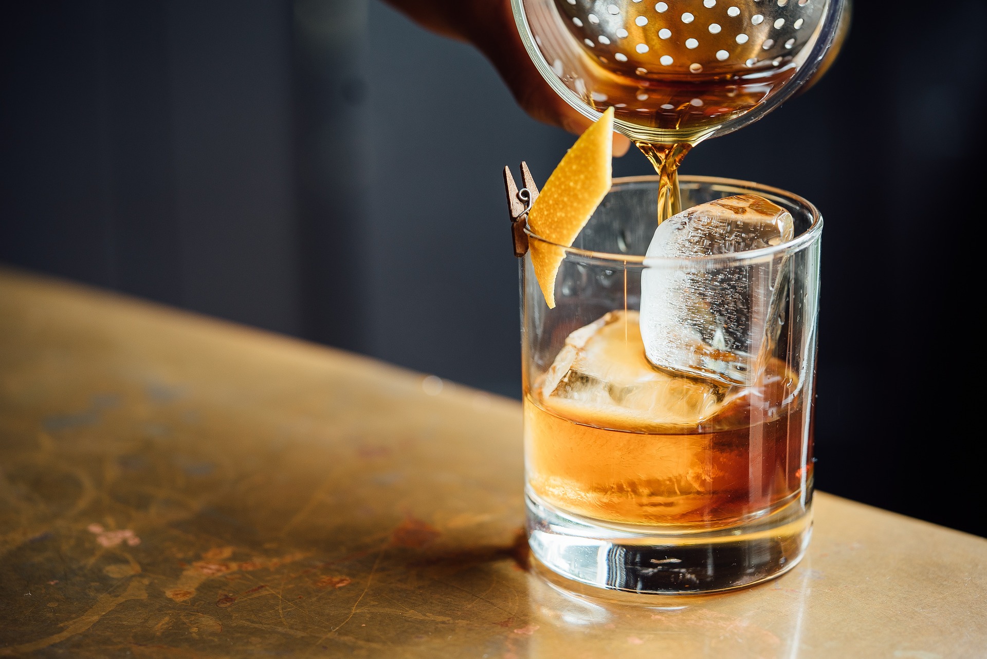 pexels-alcoholic-1850052_1920